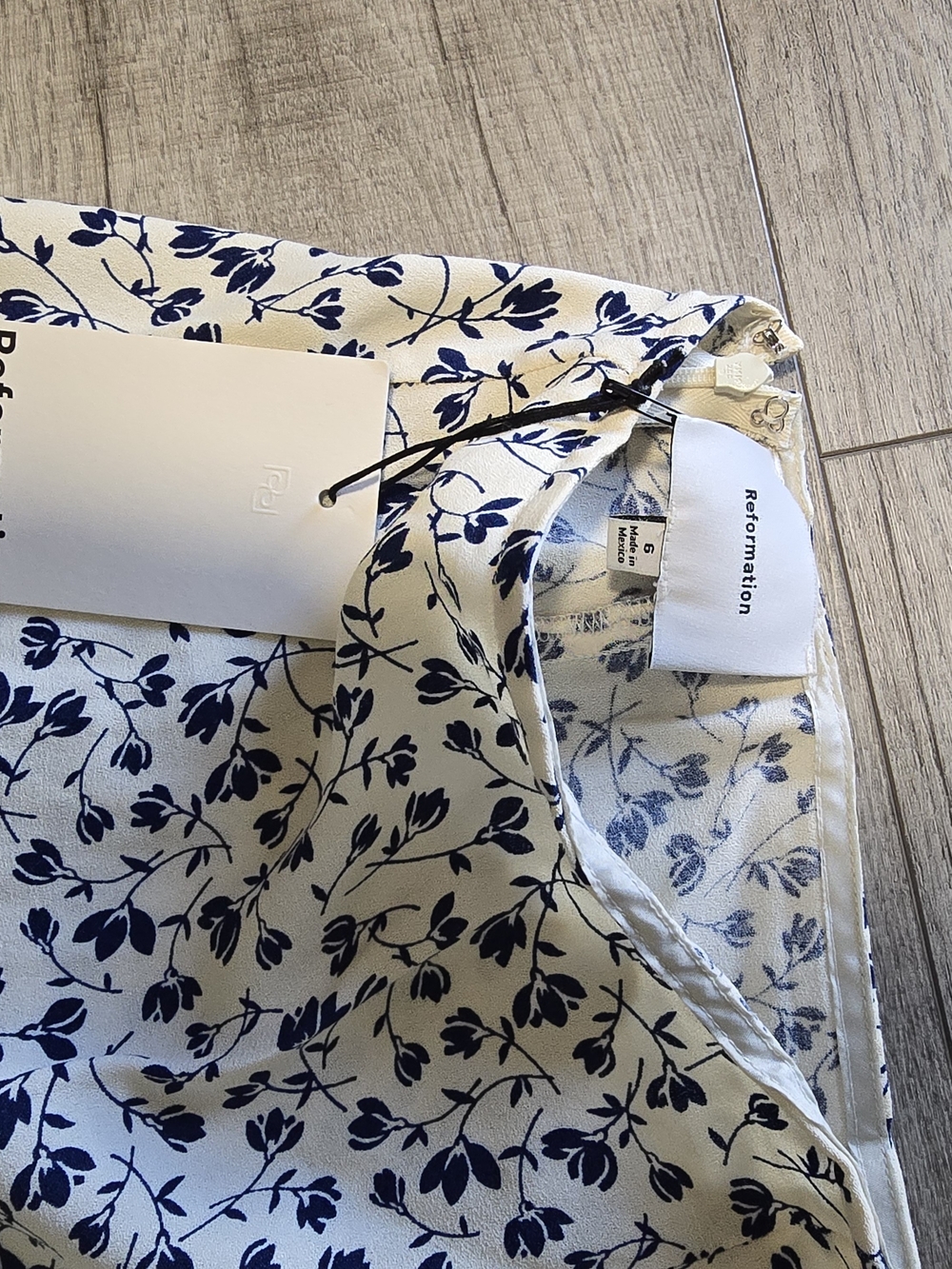 NWT Reformation Zoe Floral Midi Skirt Size 6 - Picture 2 of 3